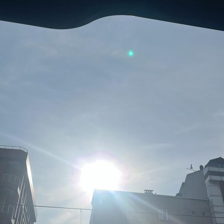 Sağmalcılar Durağında Uzun Otobüs Bekleme Süreleri Ve Güneşten Korunmasızlık Şikayeti