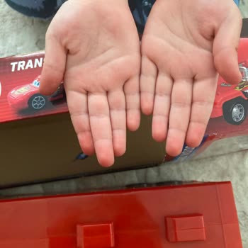 Mack Transforming Play Set’te Yoğun Boya Sızıntısı Çocuk Güvenliğini Tehdit Ediyor