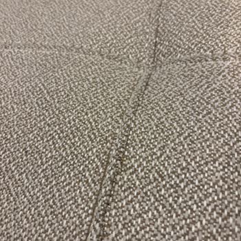 Yoğun Boya Veren Pijama Takımı Nedeniyle Koltuklar Kirli Ve Ciltte Kimyasal Sorun