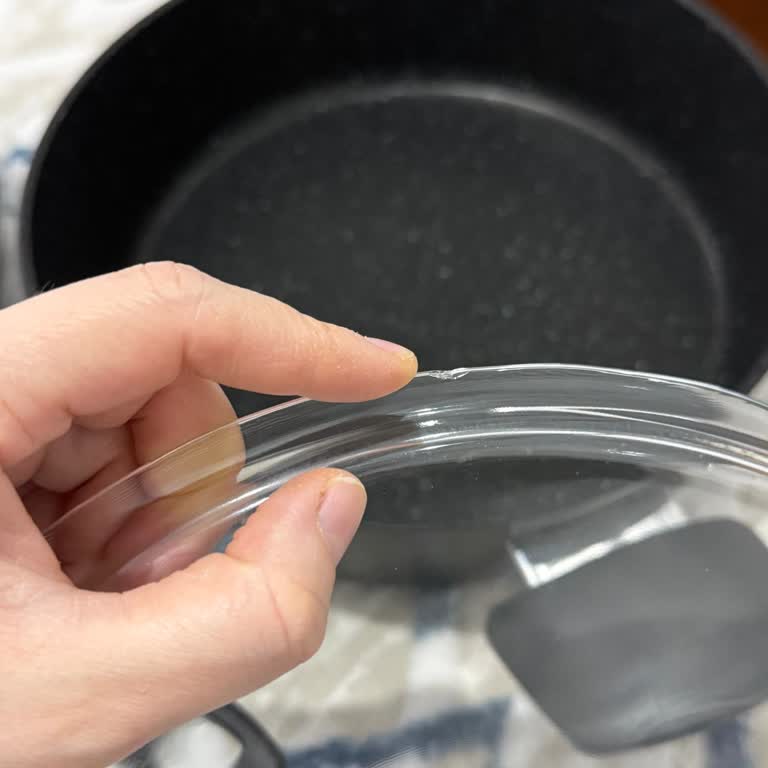 Karaca Bio Granit Tencere Setinde Kırık Kapak Ve Tam İade Zorunluluğu