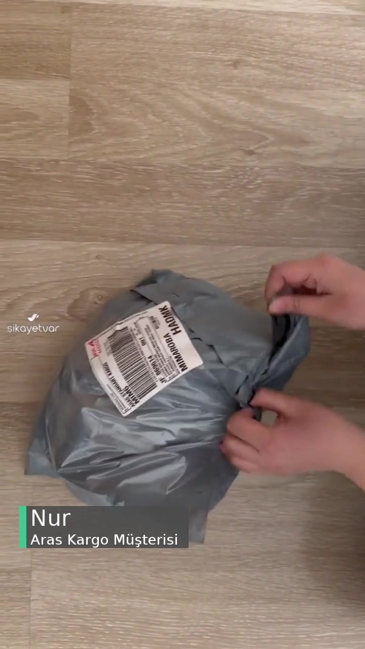 Aras Kargo Mimaroba Ürünleri Kırıp, Kargoları İzinsiz Açıyor videonun kapak resmi
