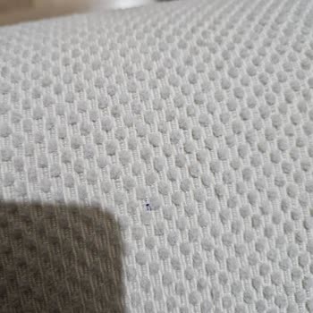 Hasarlı Koltuk Takımı Ve Yanlış Renk Berjerler Gönderildi