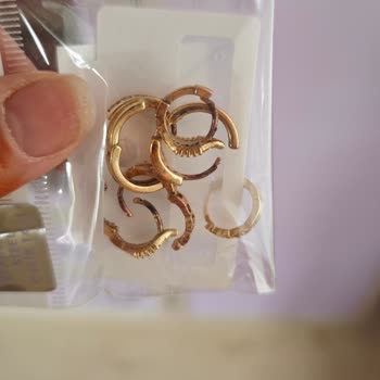 Migros’ta Çelik İddia Edilen Küpe Gerçekte Pirinç, Sağlık Riski Ve Ücret İadesi Talebi