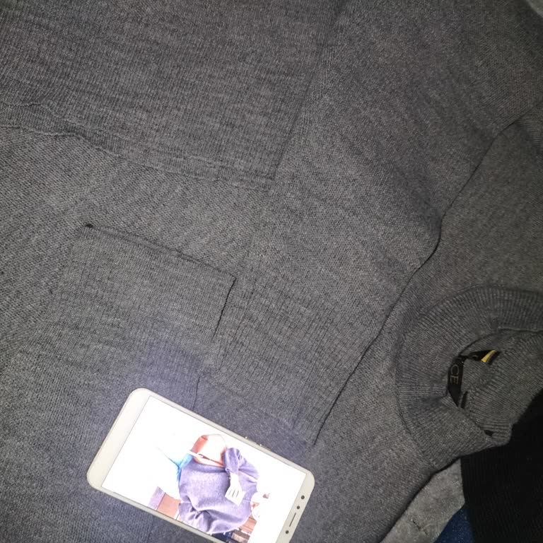 Kullanılmış Kazak Gönderildi, Görsellerle Uyuşmuyor Ve İade Süreci Yok