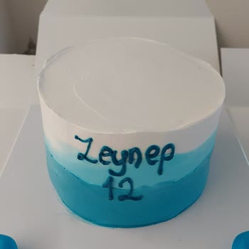 Sipariş Edilen Pastanın Fotoğrafla Eşleşmemesi Ve Ara Kat Olmaması