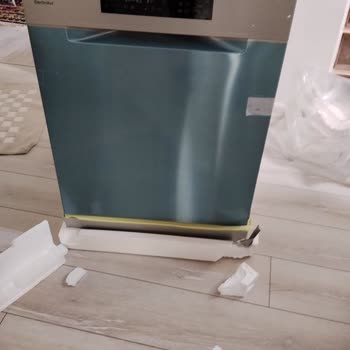 Electrolux Bulaşık Makinesinin Kırık Parçası İçin Değişim Talebim Cevapsız