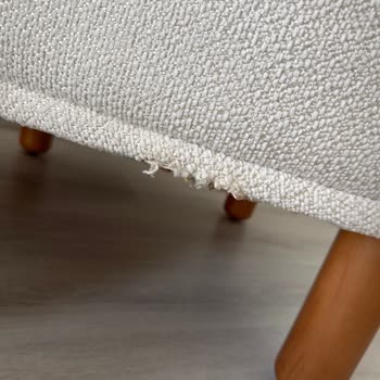 Çetmen'den Gelen Kusurlu Koltuk Takımına Yanıt Yok Ve Değişim Talebi