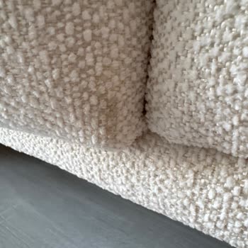 Çetmen'den Gelen Kusurlu Koltuk Takımına Yanıt Yok Ve Değişim Talebi