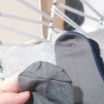 Dikişsiz İddiası Yanıltıcı Açılan Çoraplarda Dikiş Görüldü Ve Değişim Reddedildi