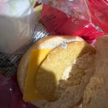 BİM Şubesinde Küflü Hamburger Ürünü Ve Tekrarlayan Hijyen Sorunu