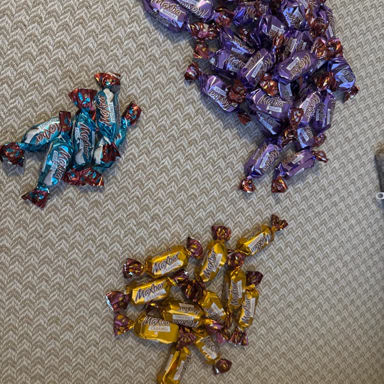 Şölen Karışık Çikolata Paketi İçinde Yetersiz Fıstıklı Çikolata