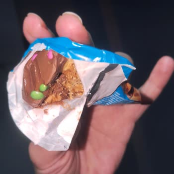 Şölen Ozmo Cornet Çikolata Bölümünde Örümcek Ağı