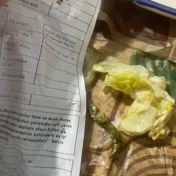 Bursa Korupark Burger King Şubesinde Çürük Marul Ve Eksik Sufle