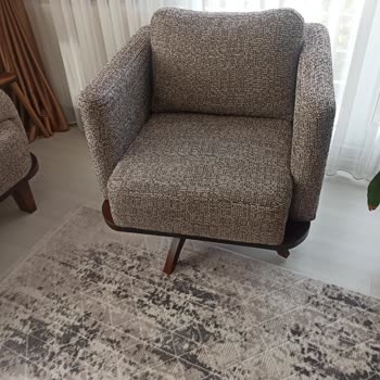Yanlış Tekli Koltuk Ve Saygısız Engince Satış Elemanı, Cevapsız Müşteri Hizmetleri
