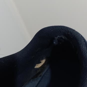 Skechers Erkek Spor Ayakkabısının Erken Yırtılması Ve Ücret İadesi Talebi