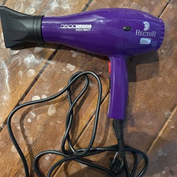 Yeni Alınan Fön Makinesinin Kabloda Patlaması Ve Elektrik Çarpması Riski