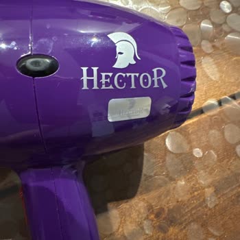 Yeni Alınan Fön Makinesinin Kabloda Patlaması Ve Elektrik Çarpması Riski