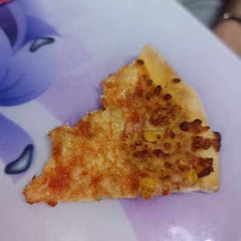 Saçlı Ve Yanmış Pizza, Saygısız Çalışan Tutumu Ve İade Reddi