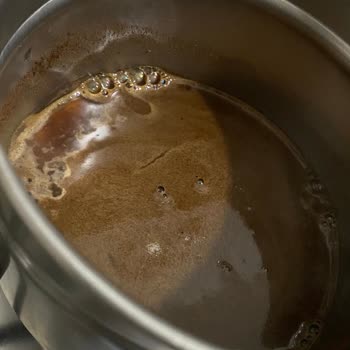 Rize BİM'de Abdullah Efendi Kahvesi Kötü Koku ve Bozuk Görünüm