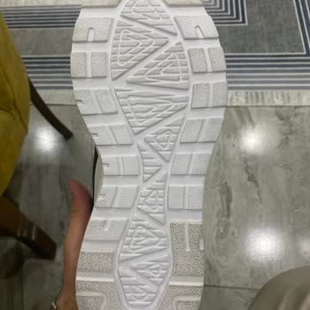 Kullanılmış Ayakkabı Ve Patlak Kutu: Mağazaya Gitmeden Hızlı Değişim Ya Da İade