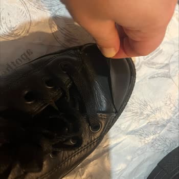 Kısa Sürede Dağılan Converse Ayakkabı İçin Para İadesi