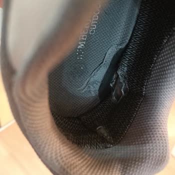 Ayakkabıda Deformasyon Ve Üretim Kusuru Reddedilen Değişim Talebi