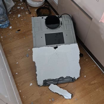 5 Yıllık Garanti Kapsamında 1,5 Yılda Düşen Davlumbaz Ve Ev Zararları