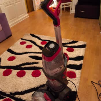 Bissell Halı Yıkama Makinesinde Su Püskürtme Arızası Ve Değişim Talebi