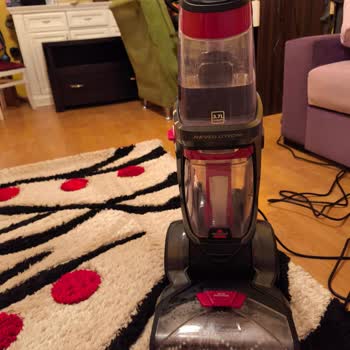 Bissell Halı Yıkama Makinesinde Su Püskürtme Arızası Ve Değişim Talebi