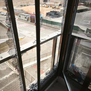 Cam Balkon Hasarı İçin Geciken Ve Yetersiz Sigorta Ödemesi