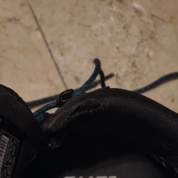 FLO Mağazasından Aldığım Bot İç Tabanı Hızla Yırtıldı, Değişim Talebim Reddedildi