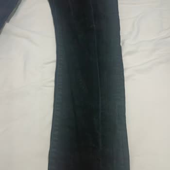 Siyah Pantolonun Renk Solması Ve Kırışıklıkları İçin İade Talebi