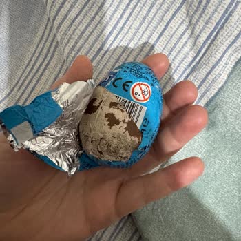 Küflenmiş Şirinler Sürpriz Yumurtası İçin Sağlık Riski Ve İade Talebi