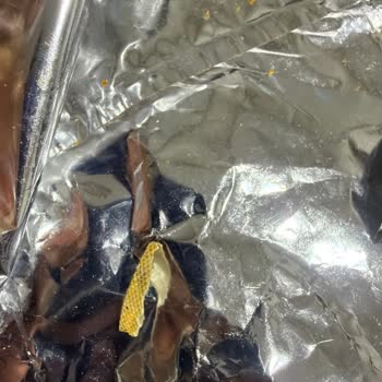 Eti Paketin İçinden Yabancı Parça Çıktı