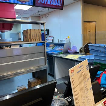 Domino's Yükseltepe Şubesinde Hijyen İhlali Ve Eldiven Kullanılmaması