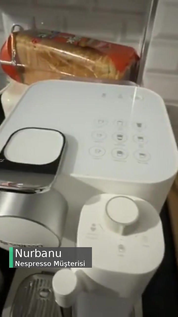 Nespresso Gran Latissima Kahve Makinesinin Bütün Işıkları Yanıyor videonun kapak resmi