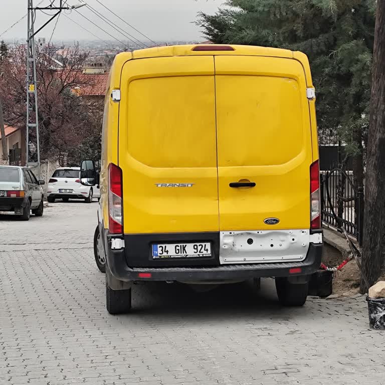 Kuryenin Kaba Üslubu Ve Kargoyu Teslim Etmemesi