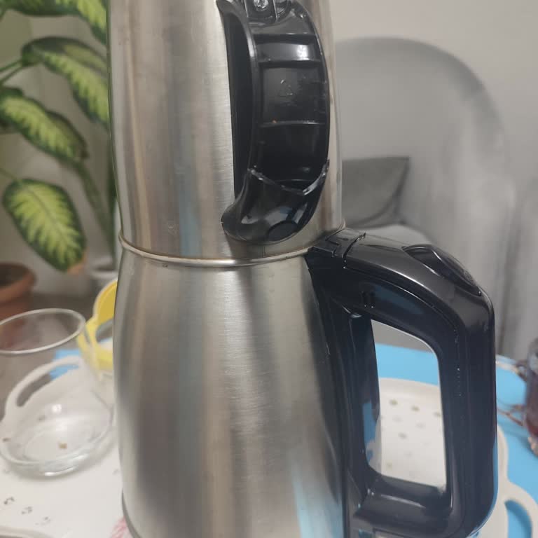 Sinbo Çay Makinesi Kulpunda Kırılma, Garanti Değişimi Talebi