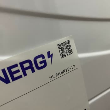 Hoover Kurutma Makinesinde Su Haznesi Düşerek Kırıldı Ve Ayak Bileğinde Yaralanma