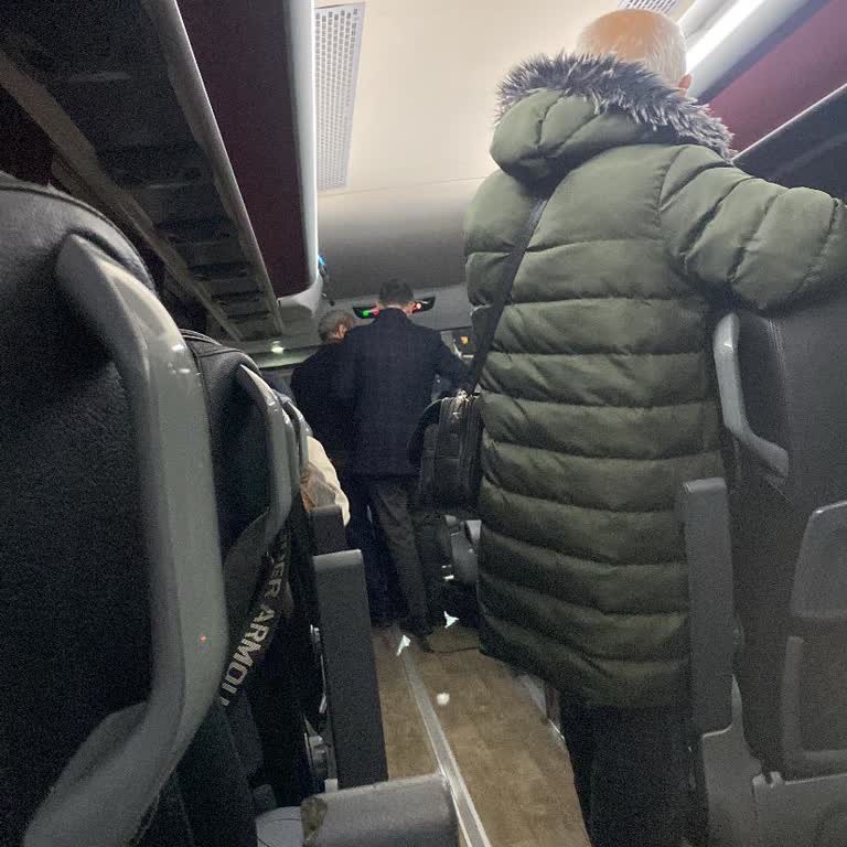 İstanbul Milas Otobüsünde Klimasız Ve Sigara İçen Şoförün Konfor Ve Güvenlik İhlali