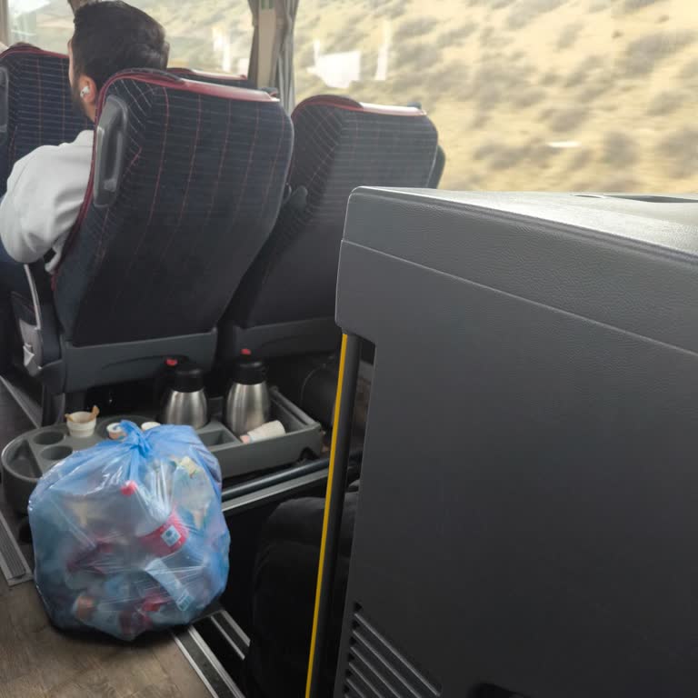 Gece Yolculuğunda Zorunlu Transfer Ve Aşırı Dolu Otobüs Sorunu