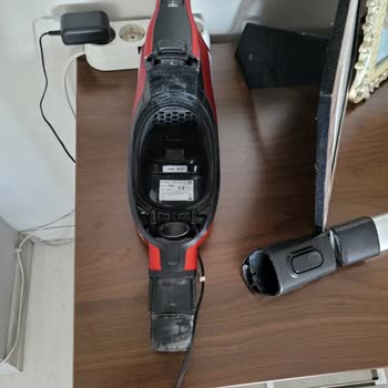 Philips Dikey Süpürgem Plastik Bağlantısı Aniden Kırıldı Ücretsiz Değişim Talebi