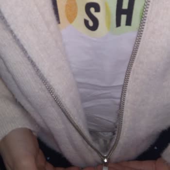 Koton'dan Gelen Hırka Yağlı Çıktı, İade İmkânsızlığı