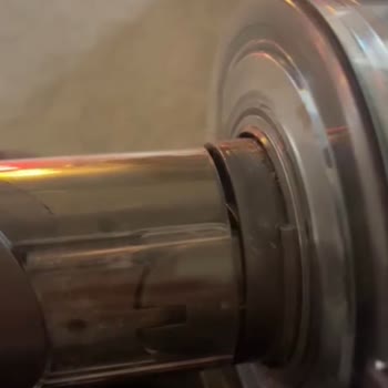 Dyson V15 Süpürge Defolu Ve Servis Sonrası Hasarlı Çözüm Bekleniyor