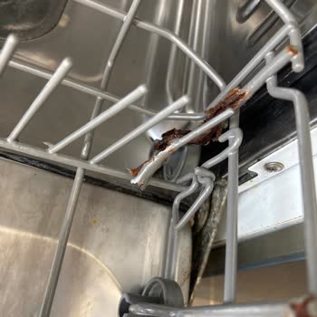 Teka DW602 S Model Üst Sepetindeki Küflenme Ve Parça Kopması Ücretsiz Değişim Talebi