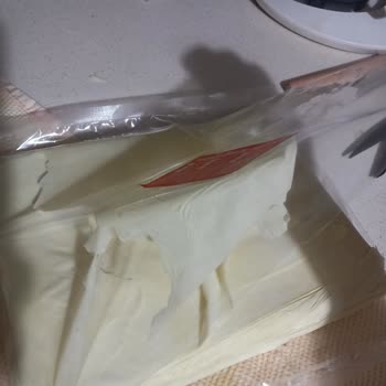Bayat Ve Yapışık Yufka, Satıcıdan Cevap Almama Ve Ücret İadesi Talebi