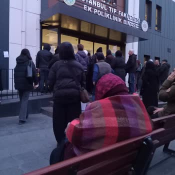 İstanbul Üniversitesi Tıp Fakültesi Radyoloji Biriminde Engelli Önceliği İhlali Ve Saygısız Personel