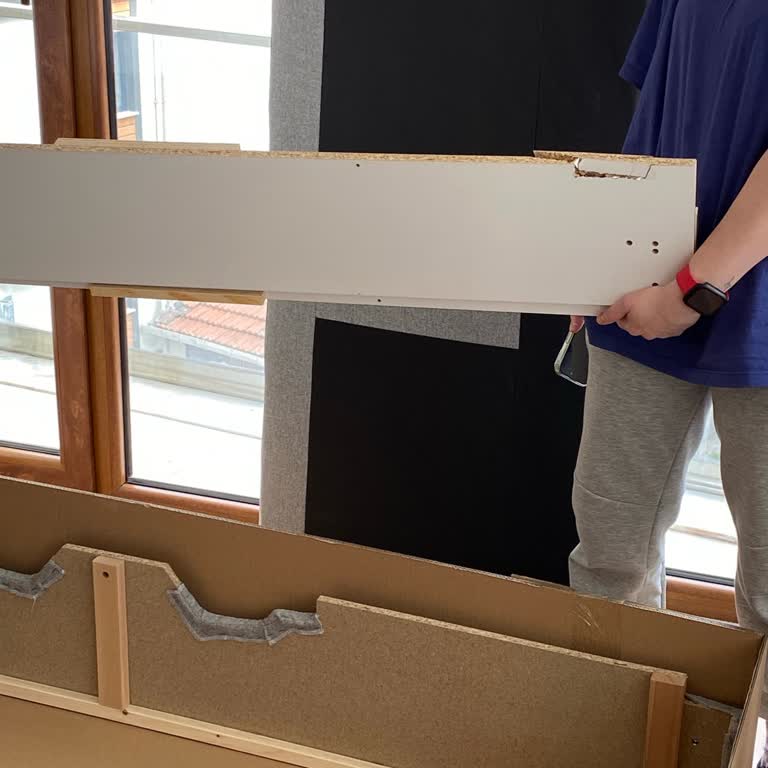 Kırık Parça Ve Yanlış Değiştirme Parçası Nedeniyle Koltuk Kurulumunda Gecikme