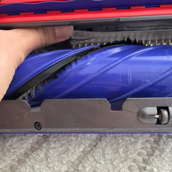 Garanti Kapsamındaki Kırılan Dyson V11 Fırça Parçası İçin Ücretsiz Değişim Talebi