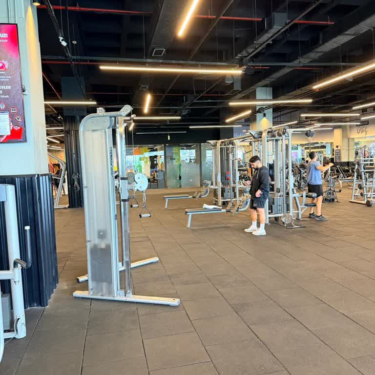 Aşırı Soğuk Salon Ve Zorunlu Havlu Satışı Üyeleri Mağdur Ediyor